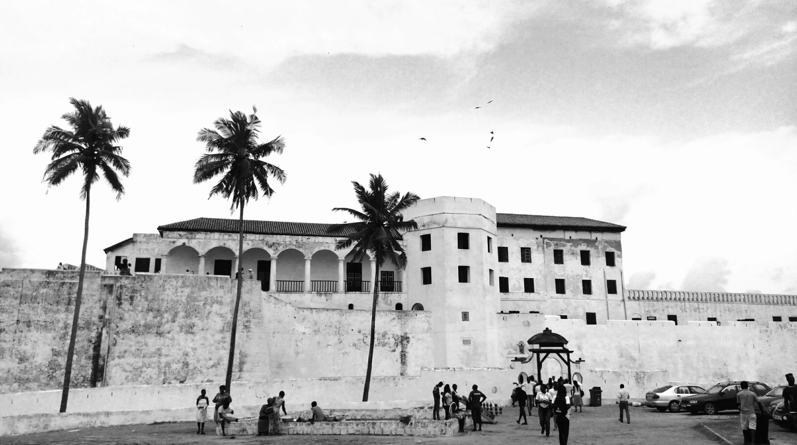 Elmina Adventures – boat cruise, castle and batik workshop